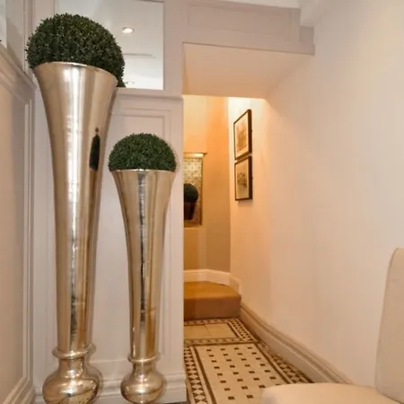 Hotel 7 Cross Street Galway